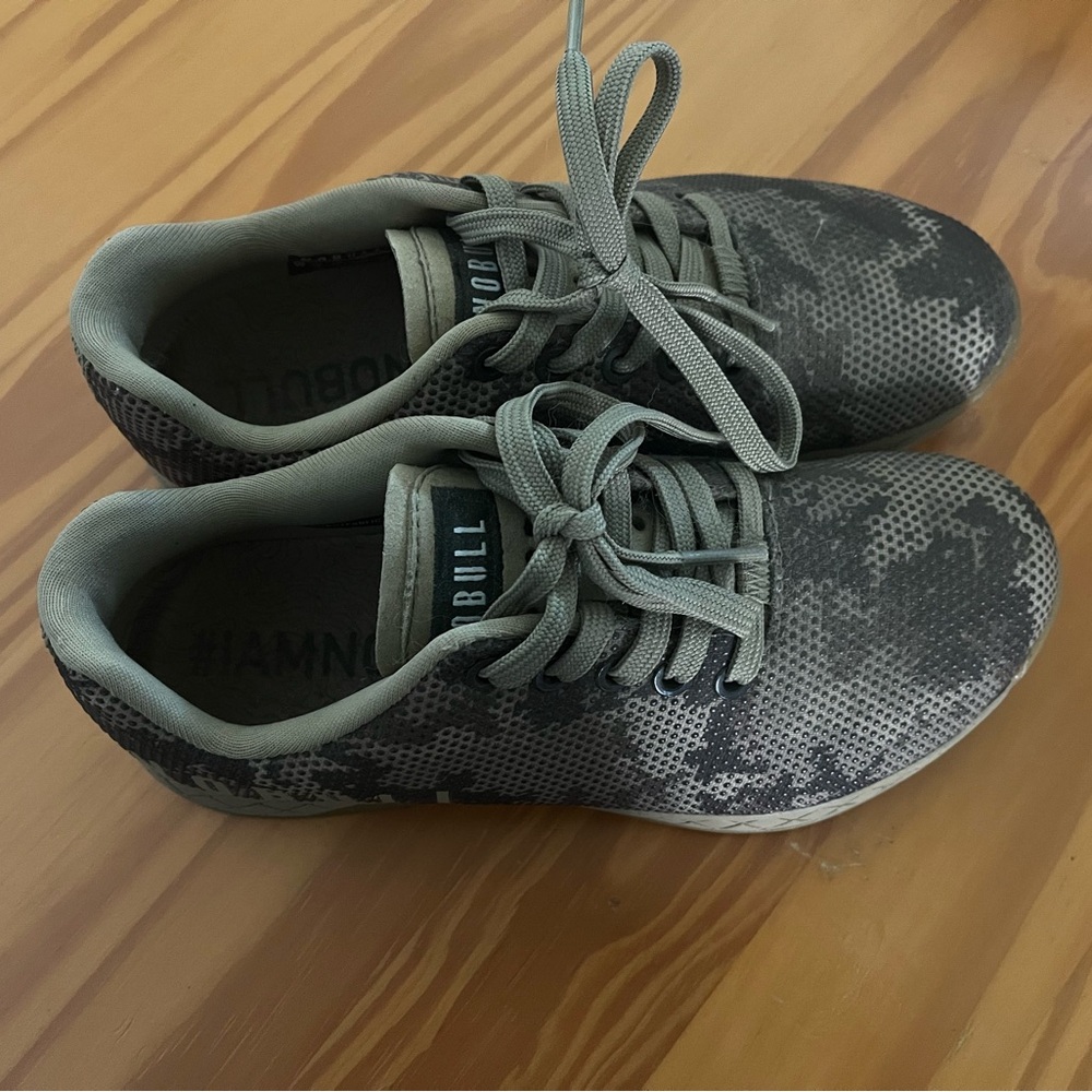 NOBULL Women's Gray Camouflage Athletic Shoes
